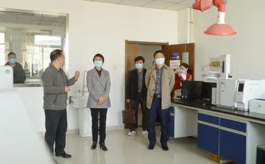 焦玲局長帶隊到皖西南質檢中心和市食品藥品檢驗中心調研指導